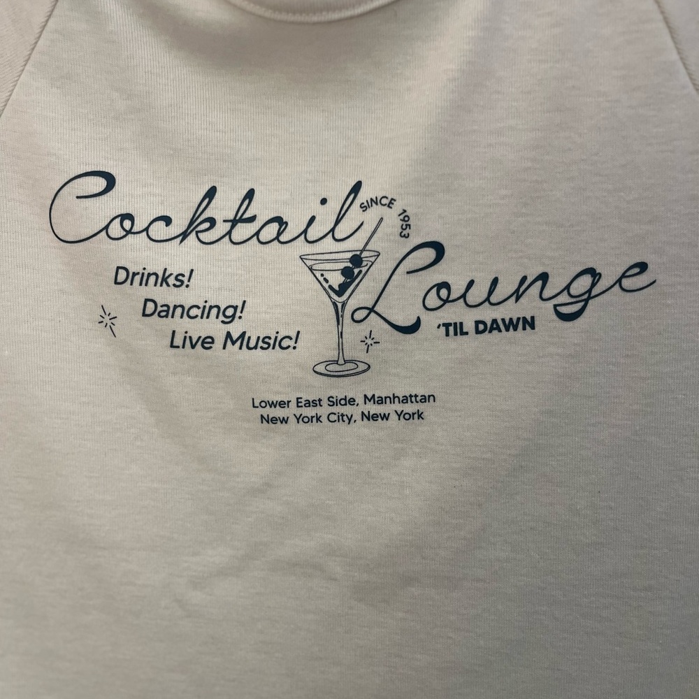 PacSun White Graphic Tee with Cocktail Lounge Print- NWT size M - Picture 5 of 5